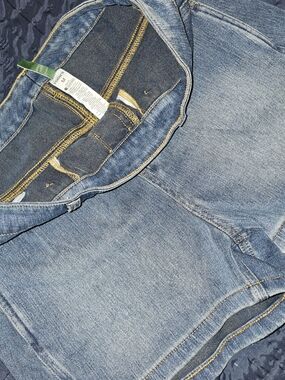 HALARA Medium Wash Blue Denim Jean Shorts
